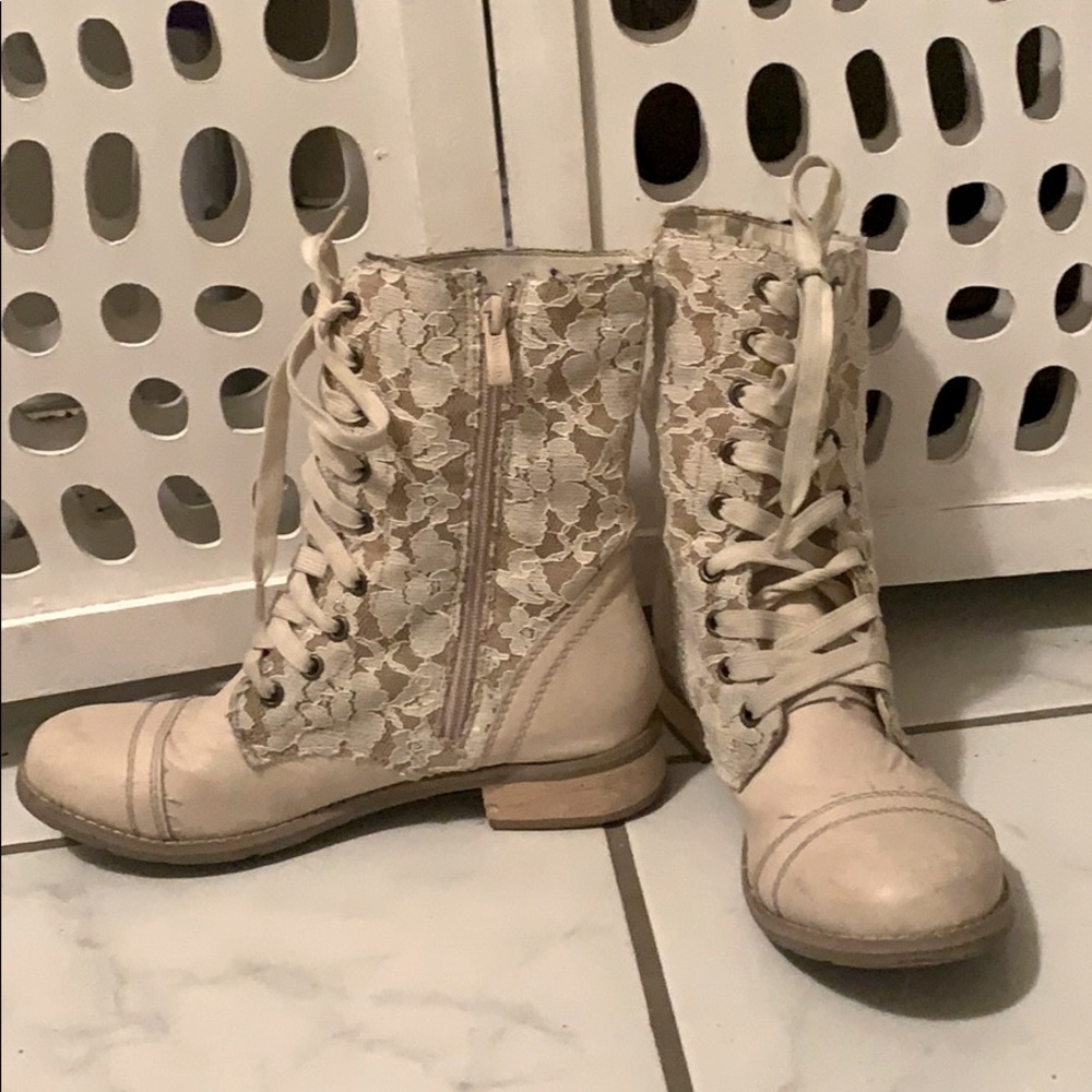 Lace off white boots